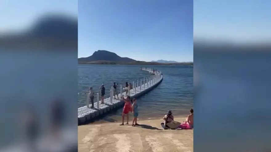 Playa del embalse García de Sola
