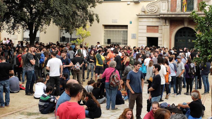 El Nomenclàtor de Figueres aprova dedicar la plaça de l&#039;Institut Muntaner a l&#039;1-O