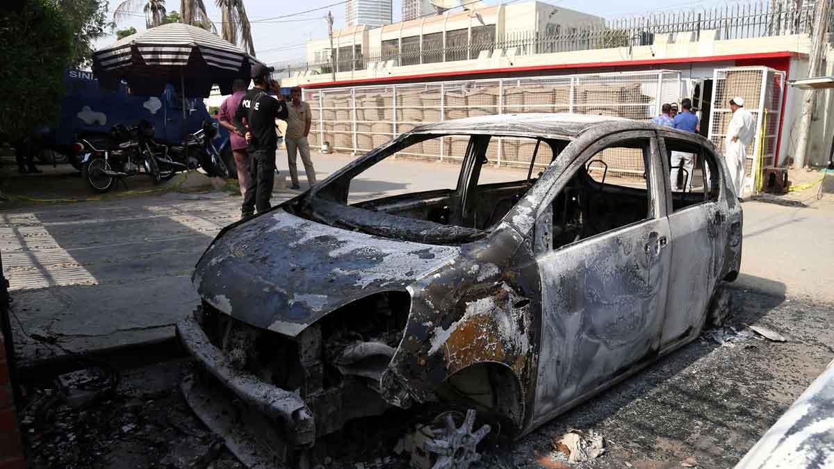 Siete muertos en ataque al consulado chino en la ciudad paquistaní de Karachi.