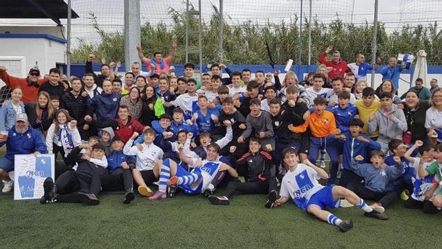 El equipo certificó el ascenso tras vencer al Boquiñeni fuera de casa por 1 -2.
