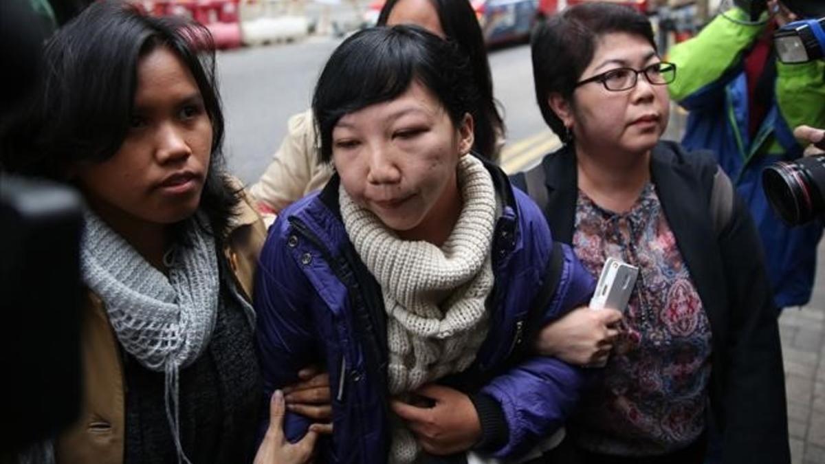 cmarquez28067860 erwiana sulistyaningsih arrives at the wanchai law courts to160624182239