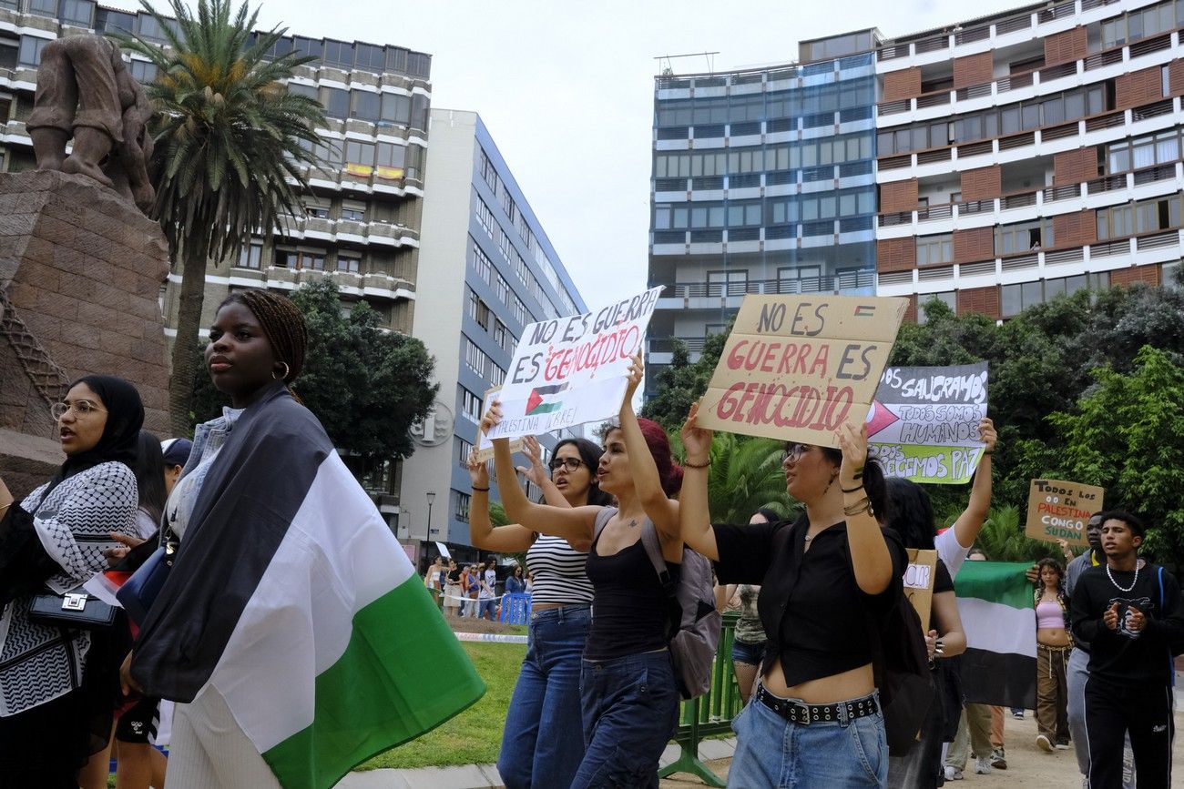 Concentración pro Palestina Plaza de España en Las Palmas de Gran Canaria