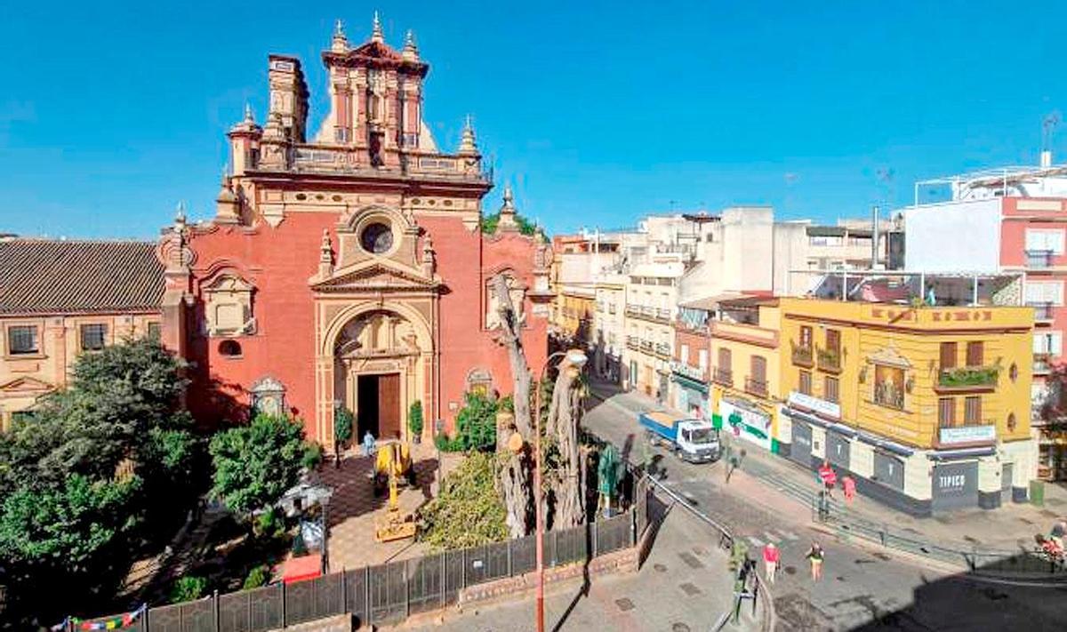 Imagen de archivo de la parroquia de San Jacinto, cuyo compás delantero ha sido cedido para uso público. / E.P.