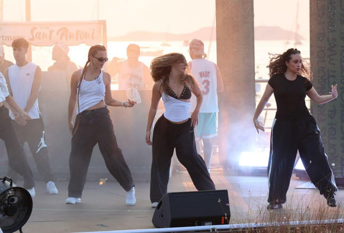 Espectáculo de danza urbana. |  | J.A. RIERA