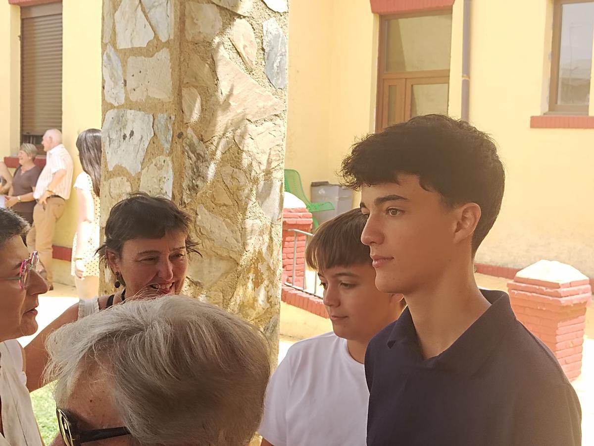 GALERÍA | Emotivo reencuentro familiar en Cañizo de Campos