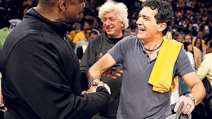 Banderas, durante un partido de los Lakers en Los Ángeles