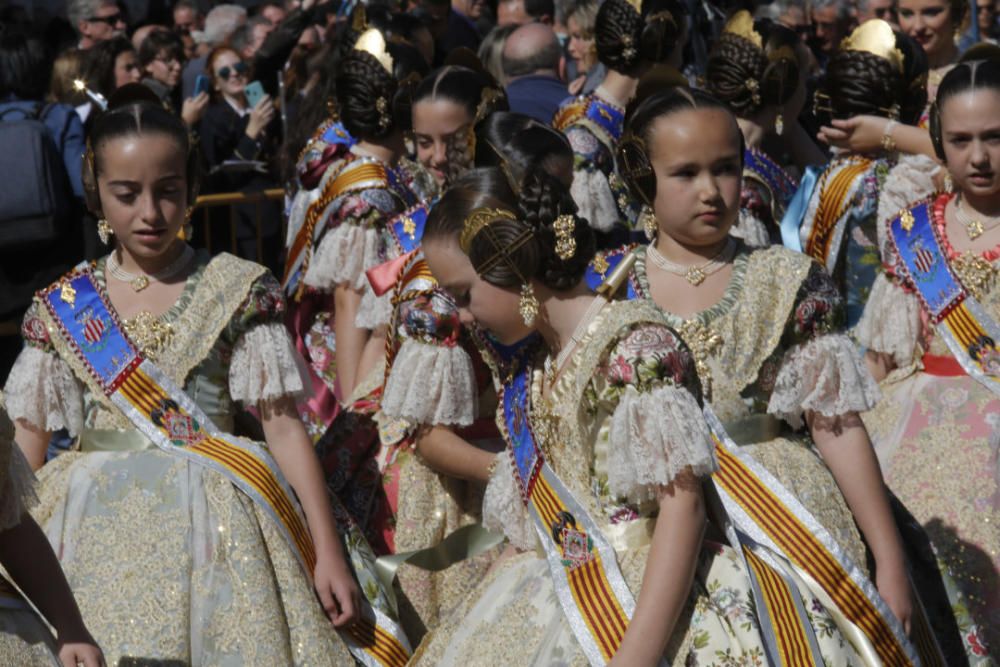 Búscate en el público de la mascletà del 1 de marzo