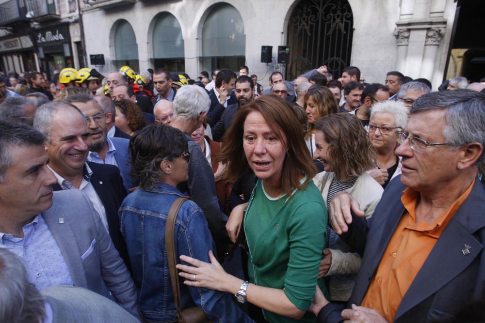 Unes 1.500 persones acompanyen Marta Madrenas a declarar