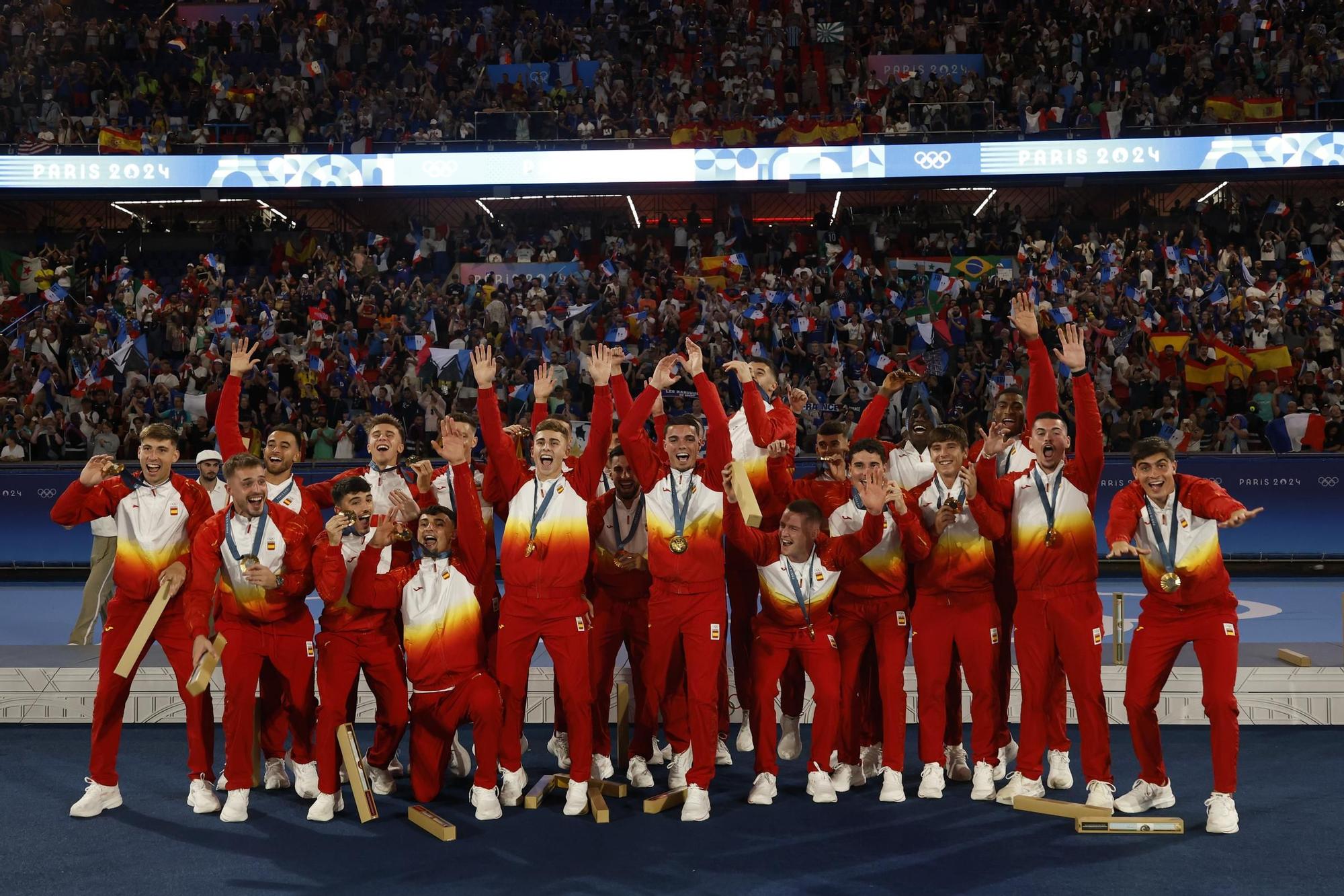 Infantino entrega las medallas de oro a la selección masculina española