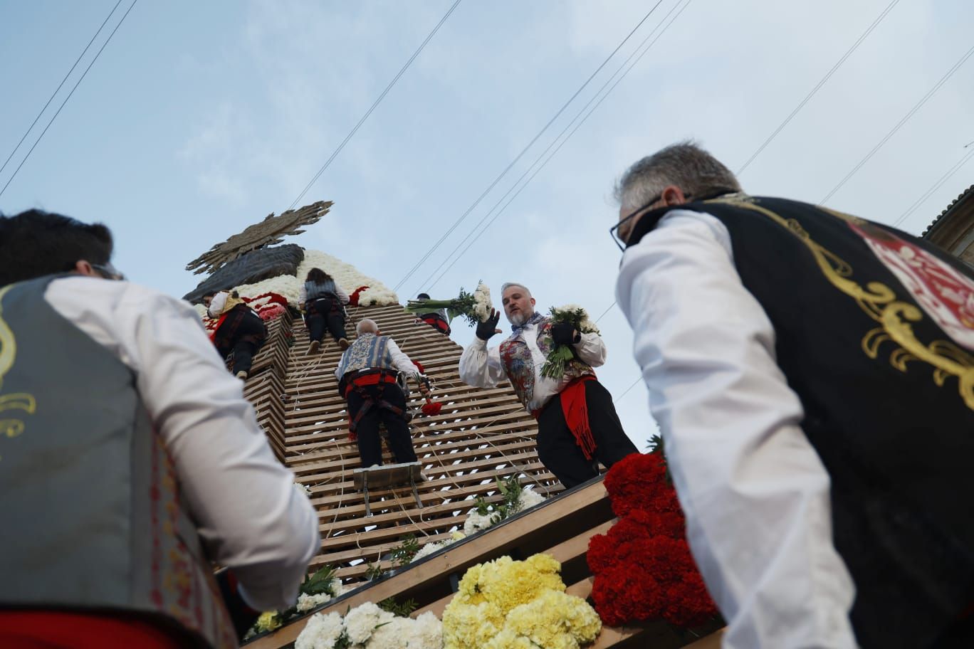 Búscate en la llegada a la plaza de la Virgen