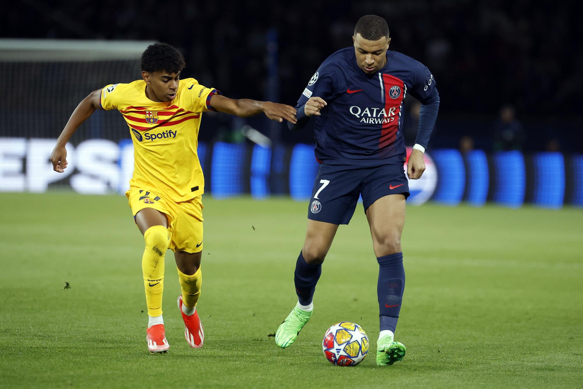 UEFA Champions League - PSG vs FC Barcelona