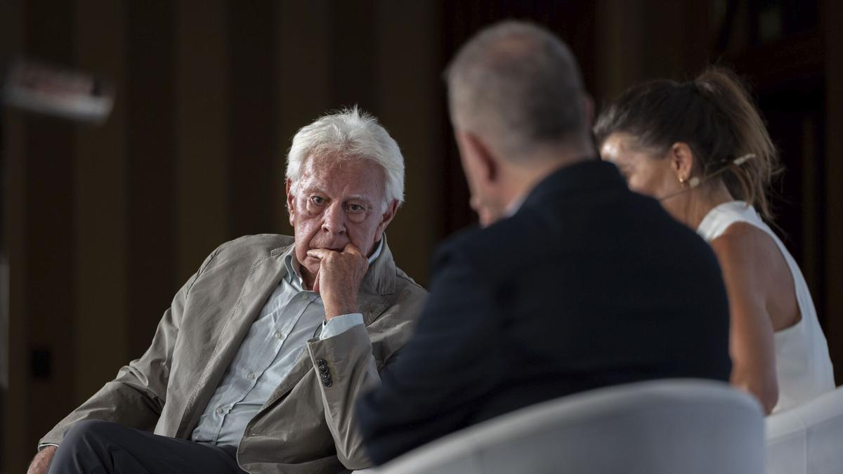 Felipe González pide a Sánchez que asuma su "responsabilidad política" por la sentencia de Ábalos y convoque elecciones generales