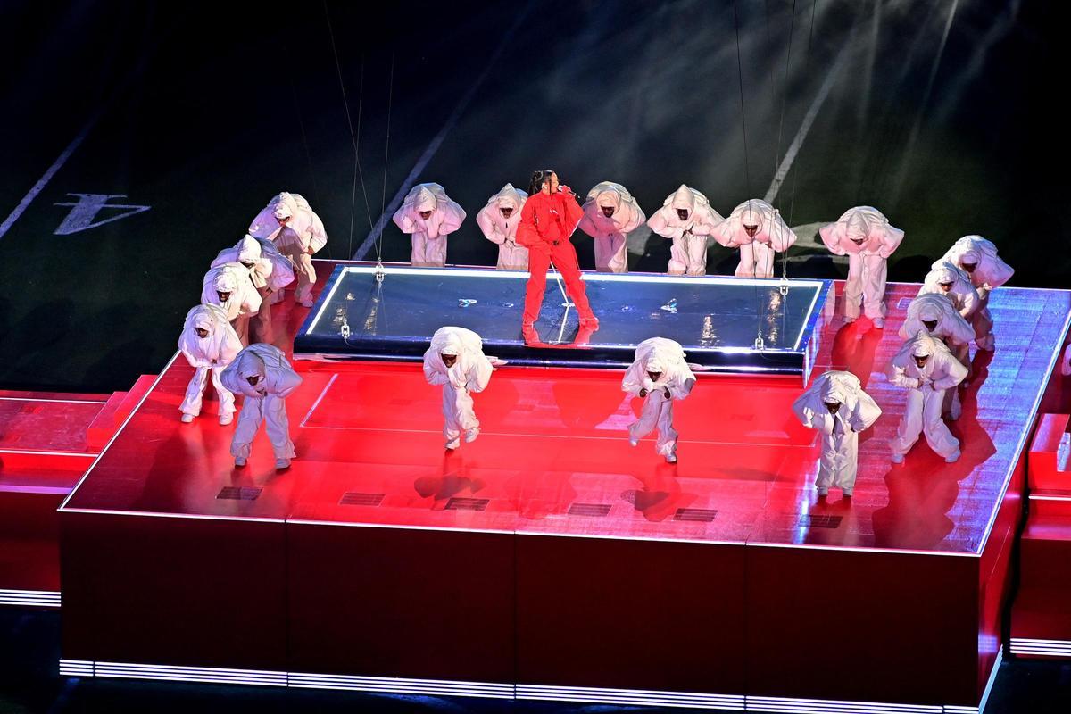 La actuación de Rihanna en la Super Bowl 2023, en imágenes