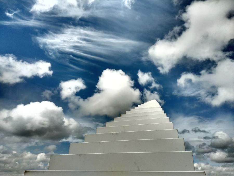 Una escalera hacia el cielo en Cañete de las Torres