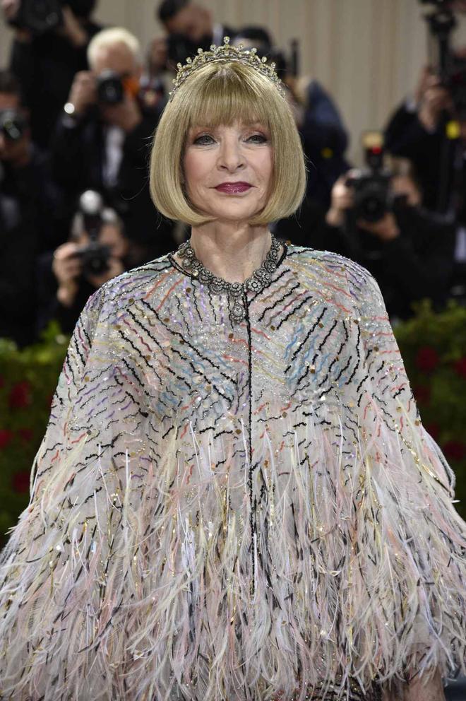 El peinado con tiara de Anna Wintour en la Gala Met 2022