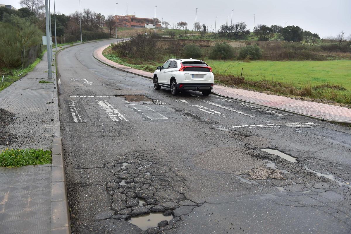 Fotogalería | Baches cada vez más profundos en Plasencia