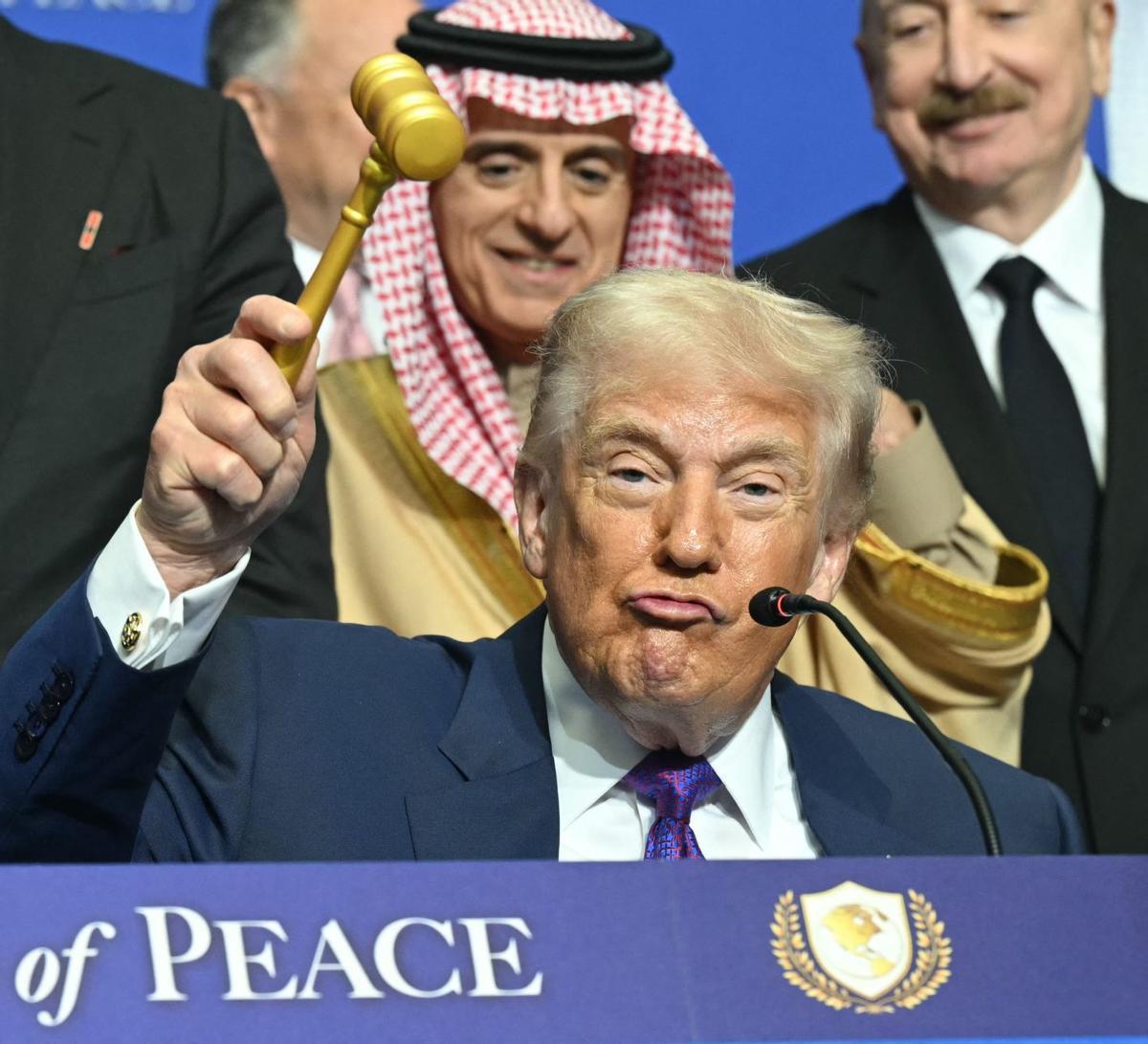 Trump promet 10.000 milions  de dòlars per reconstruir Gaza