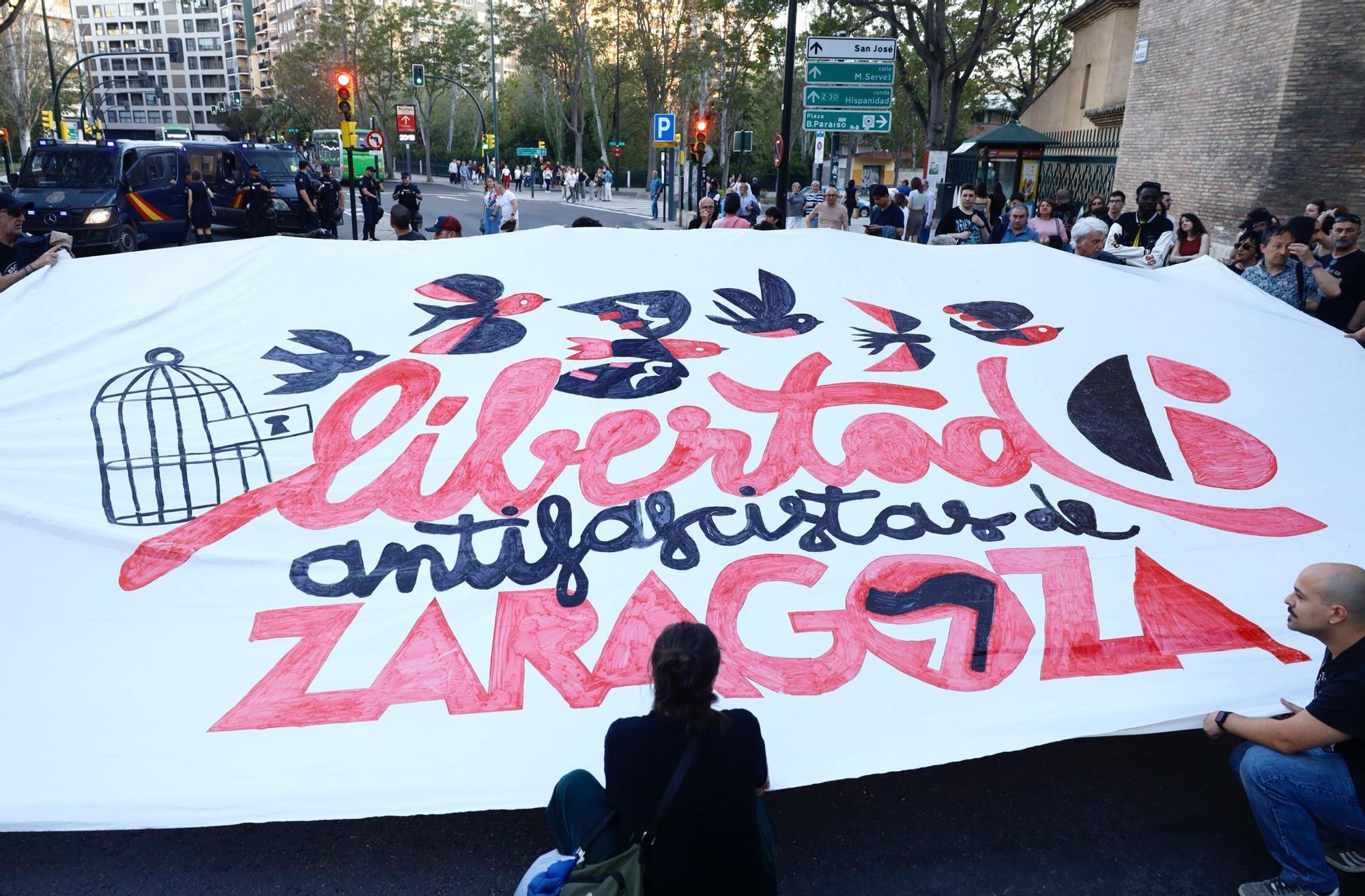 En imágenes | Nueva marcha multitudinaria en apoyo a &#039;Los 6 de Zaragoza&#039;