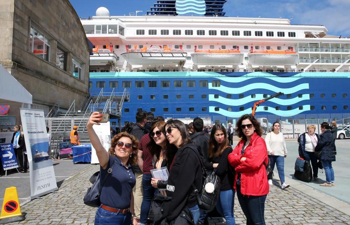 Atlantic Vigo Cruise logra con gran despliegue de medios la gestión fluida de 1.200 cruceristas.