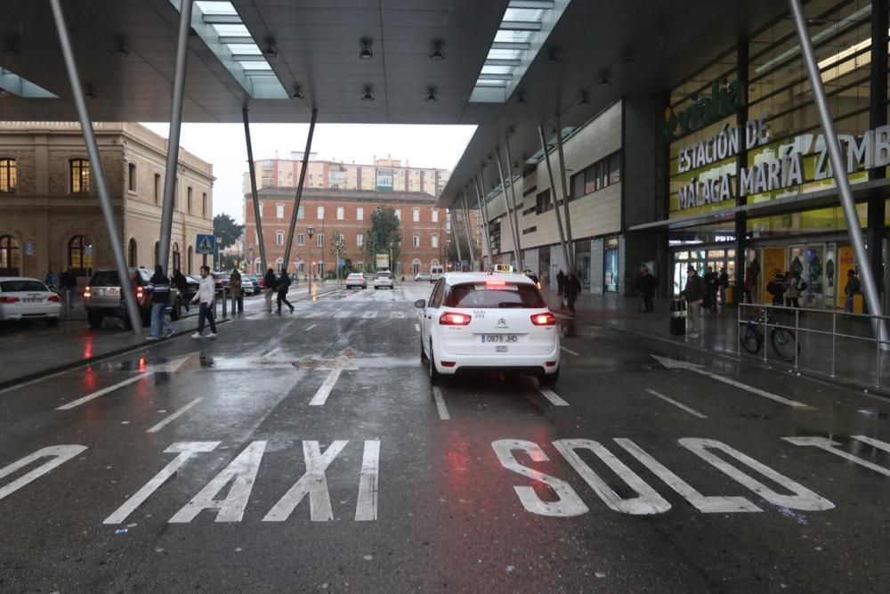 La mitad de los taxis de Málaga no prestan servicio hoy.