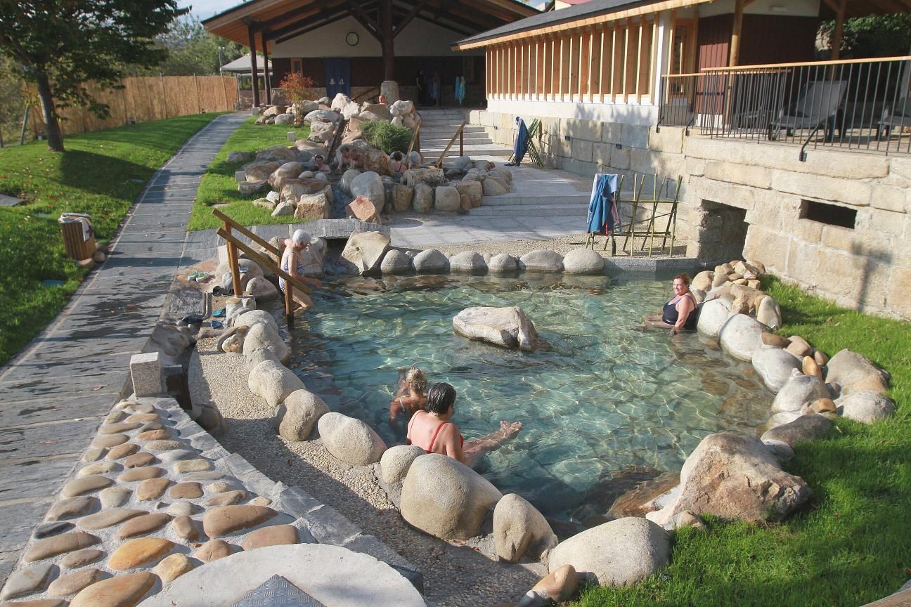 Las termas de A Chavasqueira 'renacen de sus cenizas' tras cinco años de su incendio