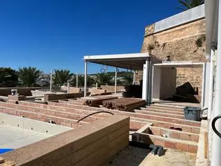 ARCA critica la "invasiva" terraza que se está construyendo en el Baluard para un negocio de restauración
