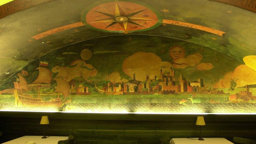 Mural de Lugrís en la bóveda del antiguo restaurante Fornos. |   // IRENE MOLINA