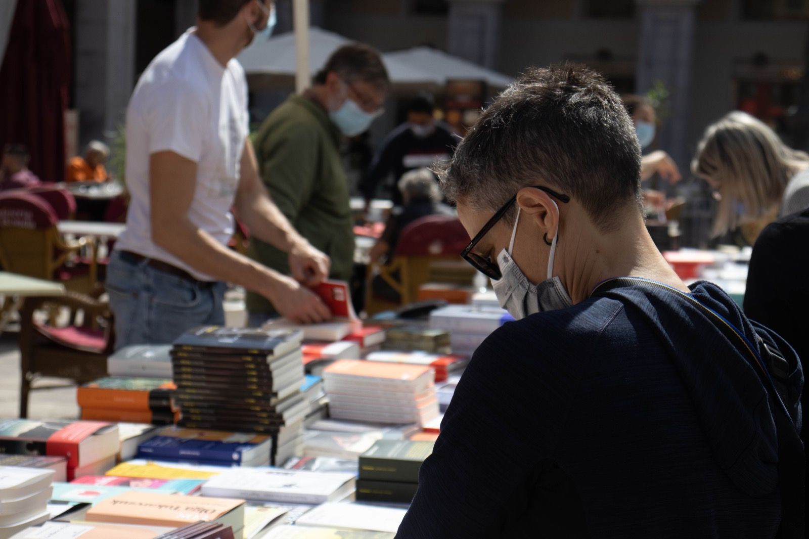 Sant Jordi arranca en Palma animado y con buen ritmo de ventas