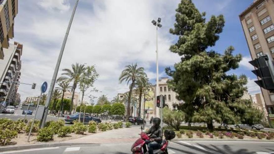 Expertos ven la plaza de España como el lugar más adecuado para los fuegos si se trasladasen.