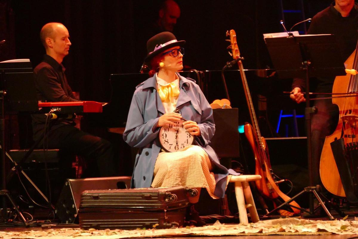 EN IMATGES | "L'últim rellotge" del Cantània arriba al Teatre El Jardí de Figueres