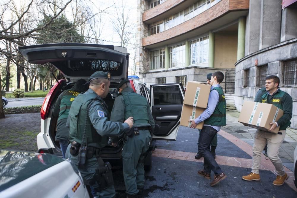 La Guardia Civil registra la sede de UGT en Asturias