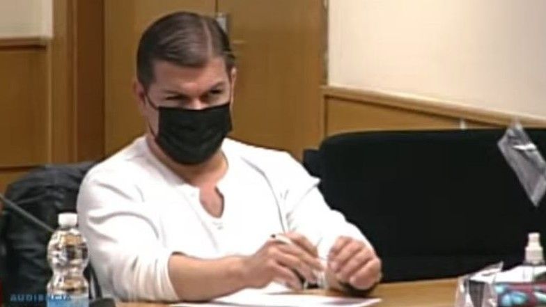 Captura de vídeo del acusado César Román, el 'Rey del cachopo', mientras comparece en una nueva sesión de su juicio por el asesinato de Heidi Paz, el pasado día 13, en la Audiencia Provincial de Madrid.