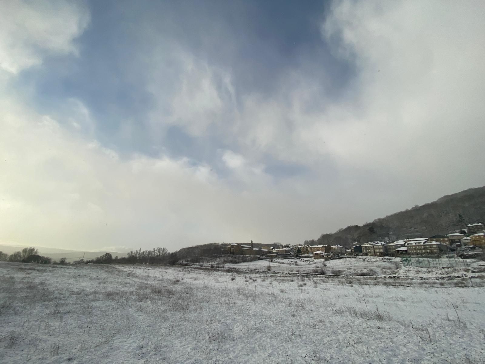 GALERÍA | La nieve deja un paisaje de ensueño en San Martín de Castañeda