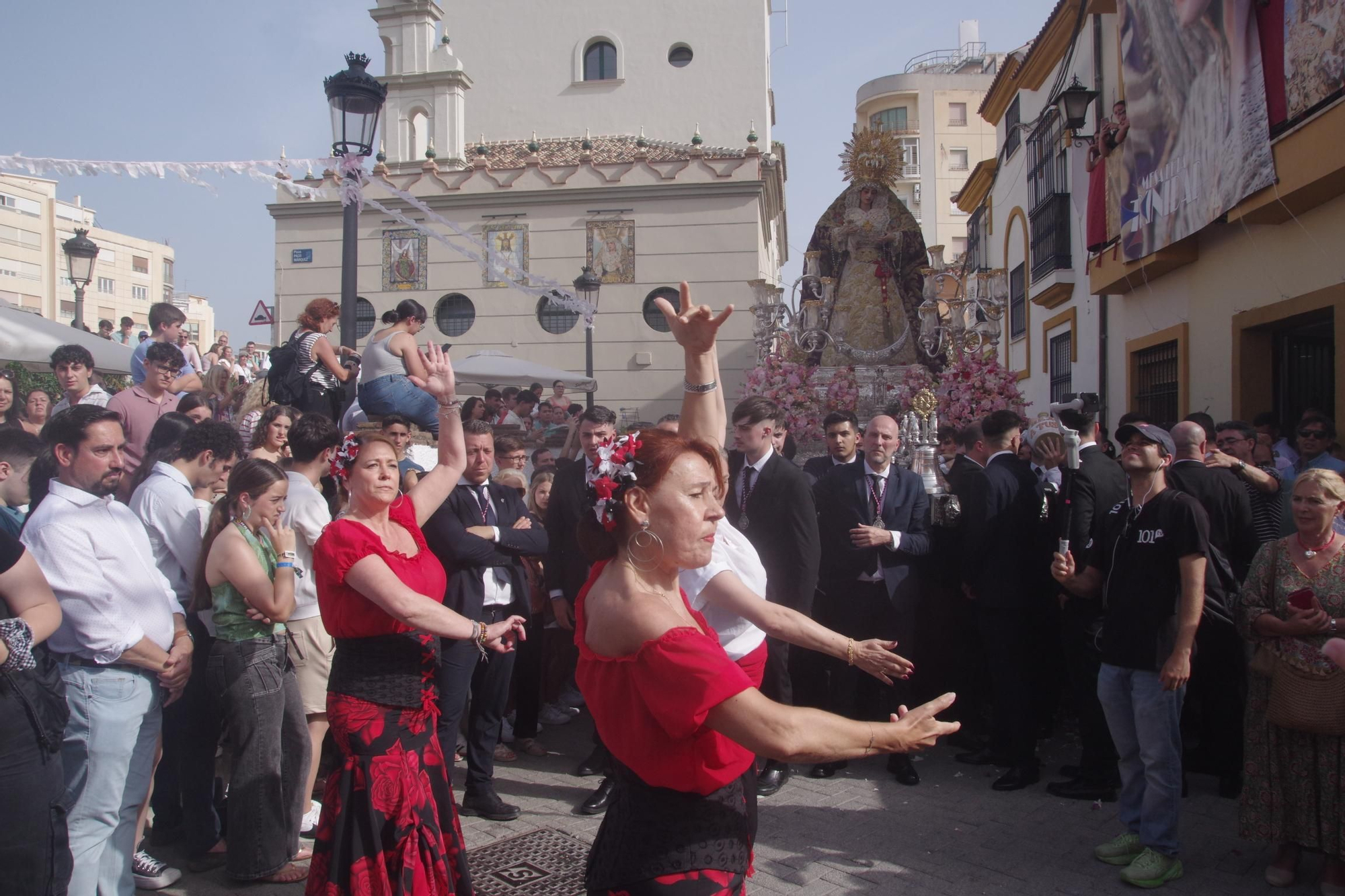 La procesión de la Virgen de la Trinidad este sábado, en imágenes