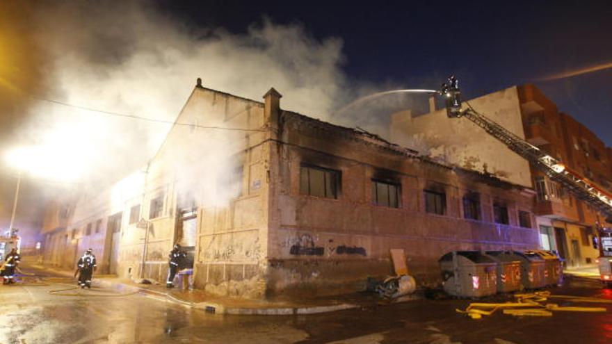 Incendio en un almacen del Barrio del Espíritu Santo