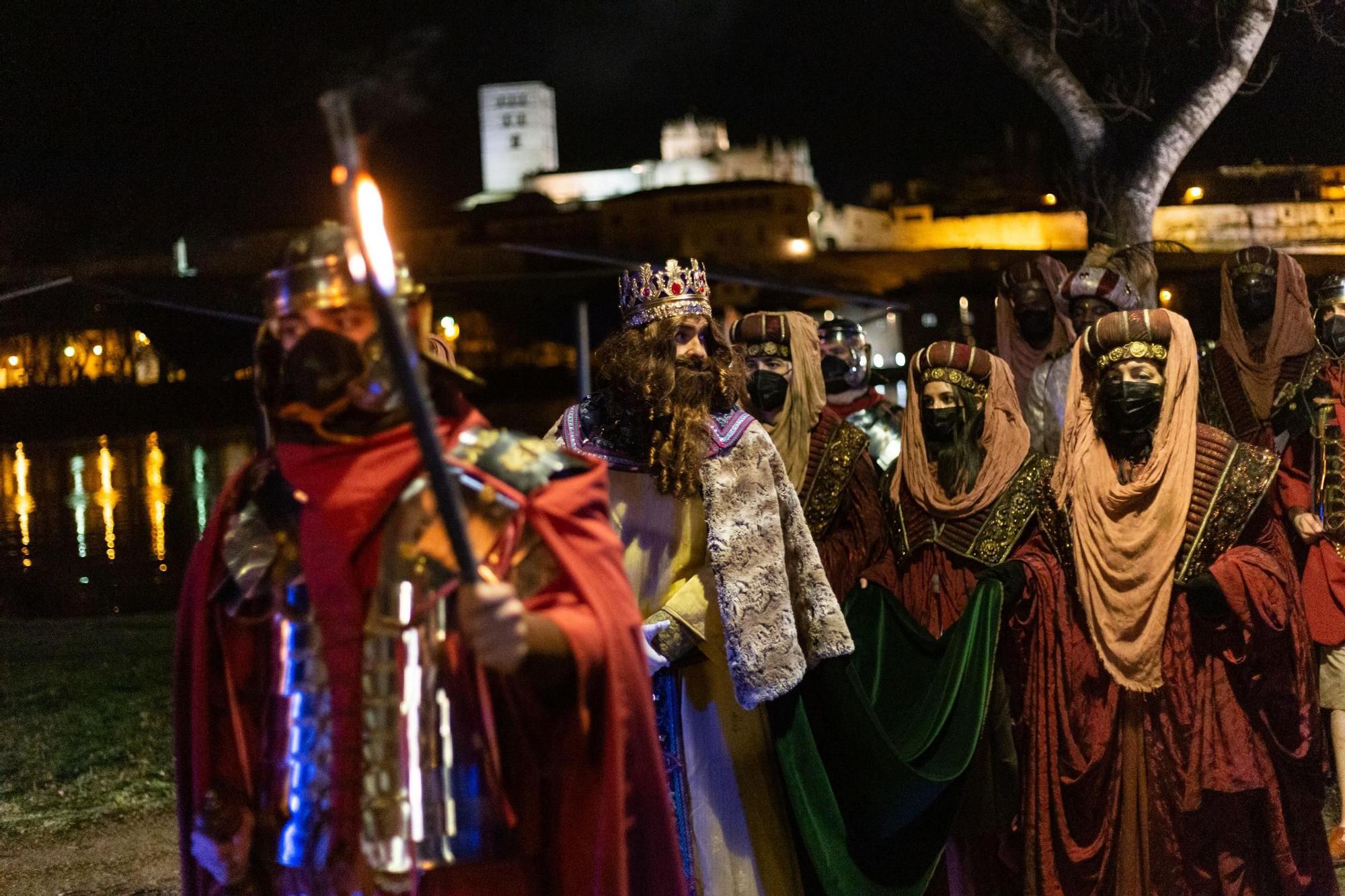 GALERÍA | Así fue la llegada anticovid de los Reyes Magos a Zamora, sin cabalgata y sin niños, pero con la misma ilusión