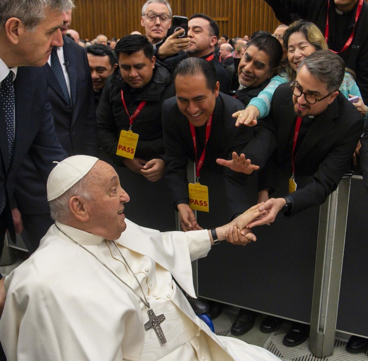 Florentino Pérez con el sumo pontífice durante el Congreso Internacional para la Formación permanente de los Sacerdotes en 2024.