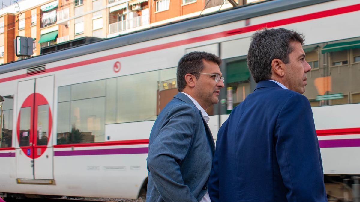 Carlos Mazón con elalcalde de Alfafar.