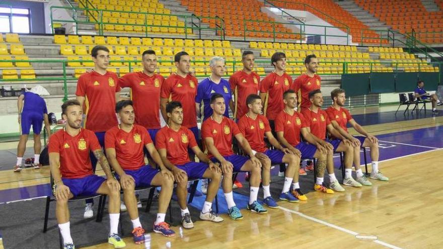 La selección española de fútbol sala, ayer, en el Pazo Paco Paz.  // Iñaki Osorio