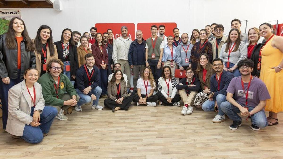 Reunión del PSOE con los jóvenes este sábado en La Laguna, en Tenerife.