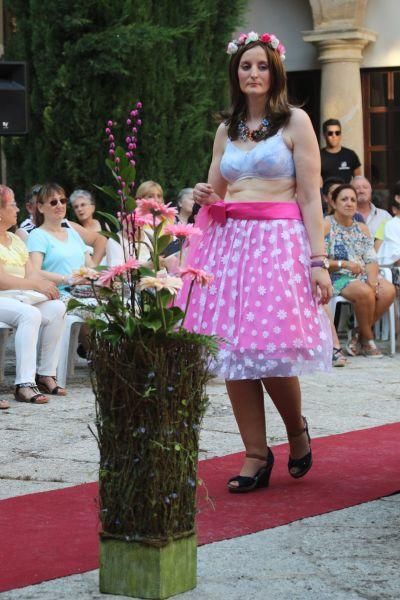 Desfile en Zamora de mujeres operadas de cáncer