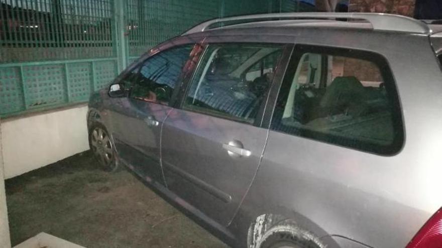 El coche del acusado, en el aparcamiento policial.