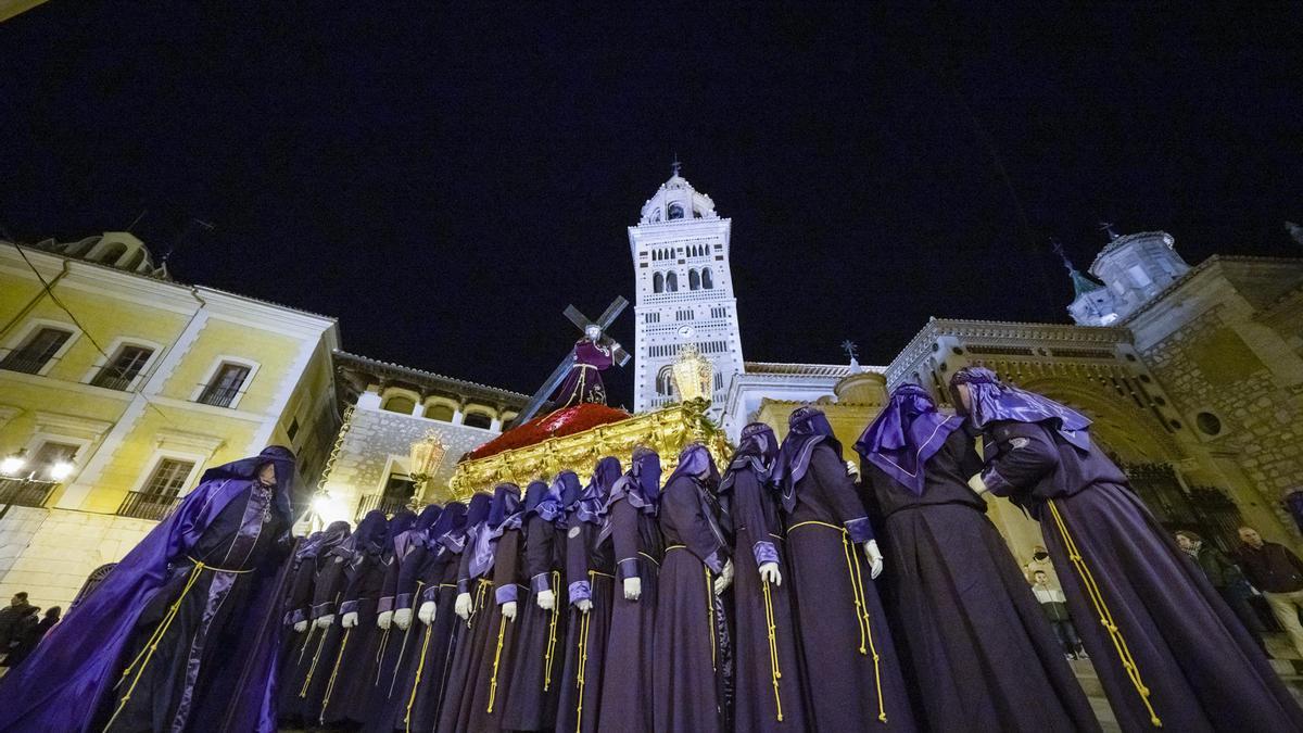 Procesión del Santo Paso de la Hermandad de Nuestro Padre Jesús Nazareno y María Santísima del Rosario.