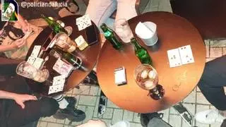 Desmantelan un bingo en un bar de Carretera de Cádiz con "premios increíbles" y 100 personas jugando