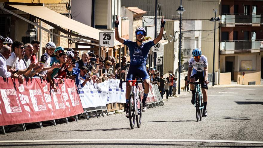 Alejandro Valverde, ‘Purito’ Rodríguez y Juan Ayuso,  en el Trofeo Víctor Cabedo