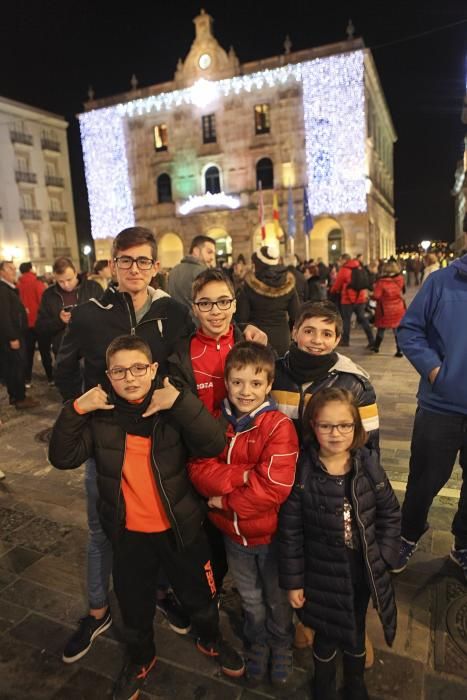 Encendido de luces navideñas en Gijón.