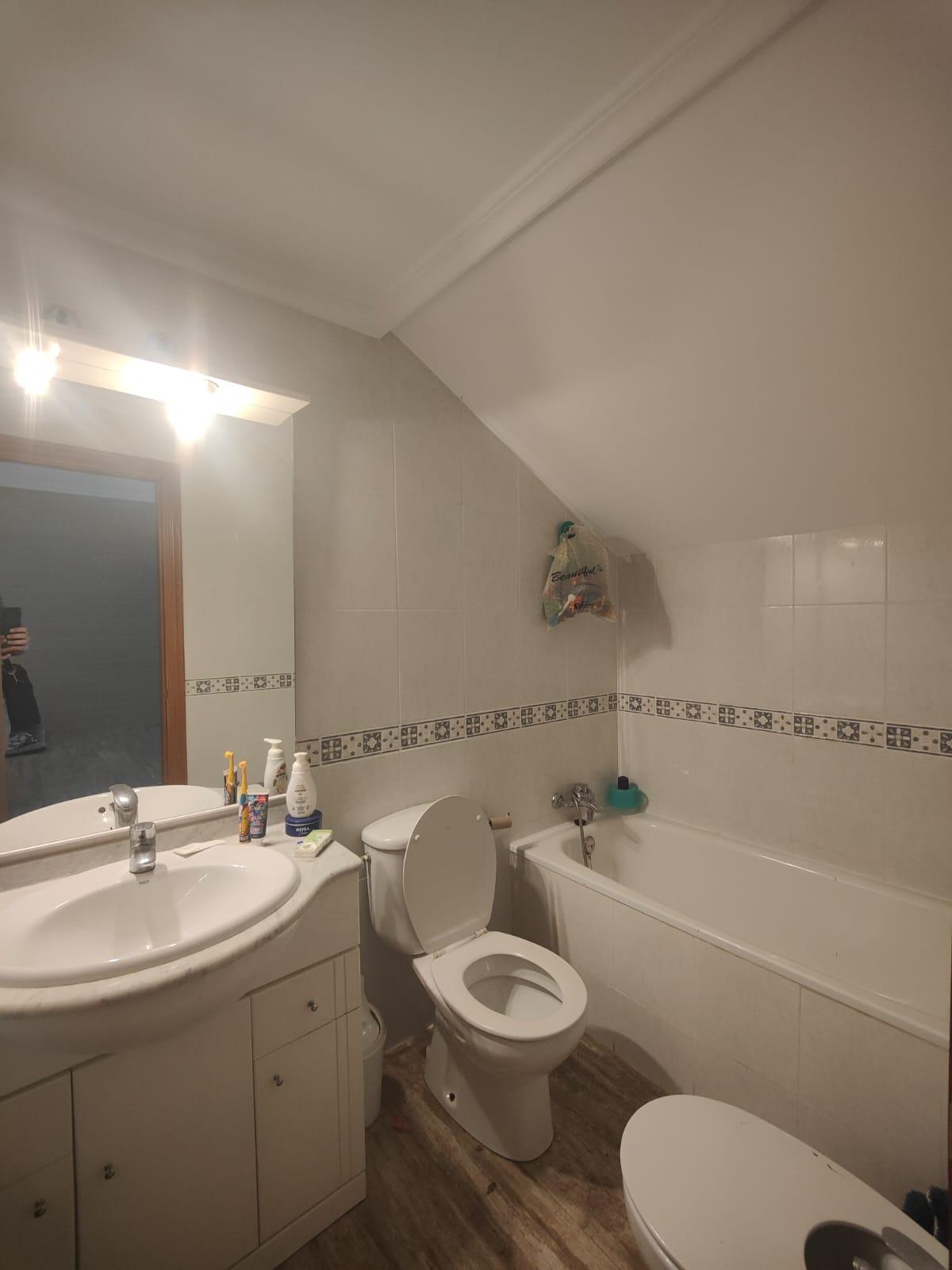 Galería de imágenes: Sale a la venta una casa independiente de tres plantas en Vila-real por 170.000 euros