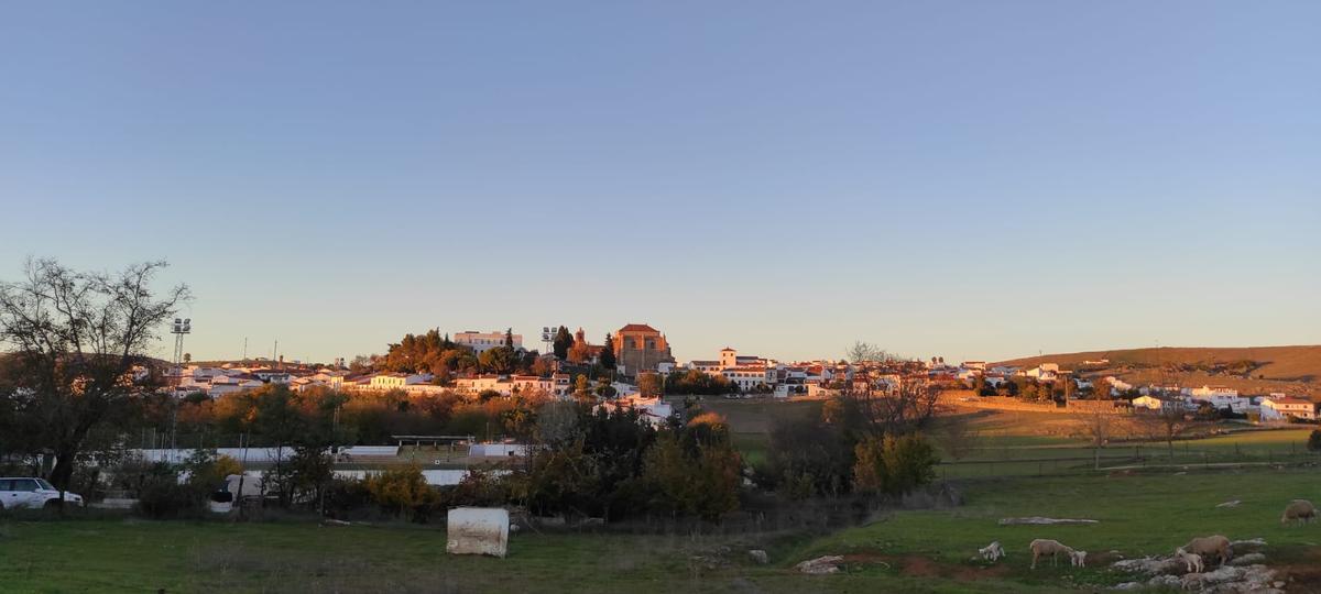 Forma parte del Parque Natural de la Sierra Norte de Sevilla