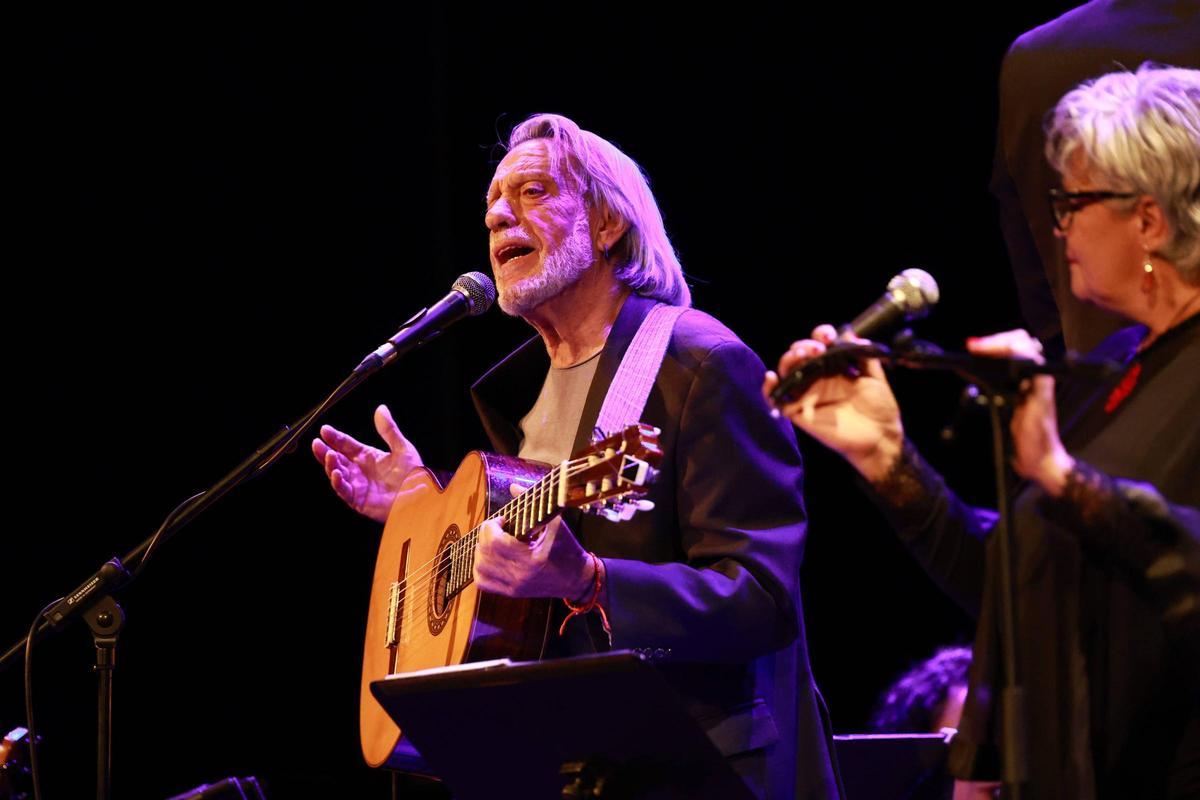 El Luis Pastor más sinfónico llena el Gran Teatro de Cáceres
