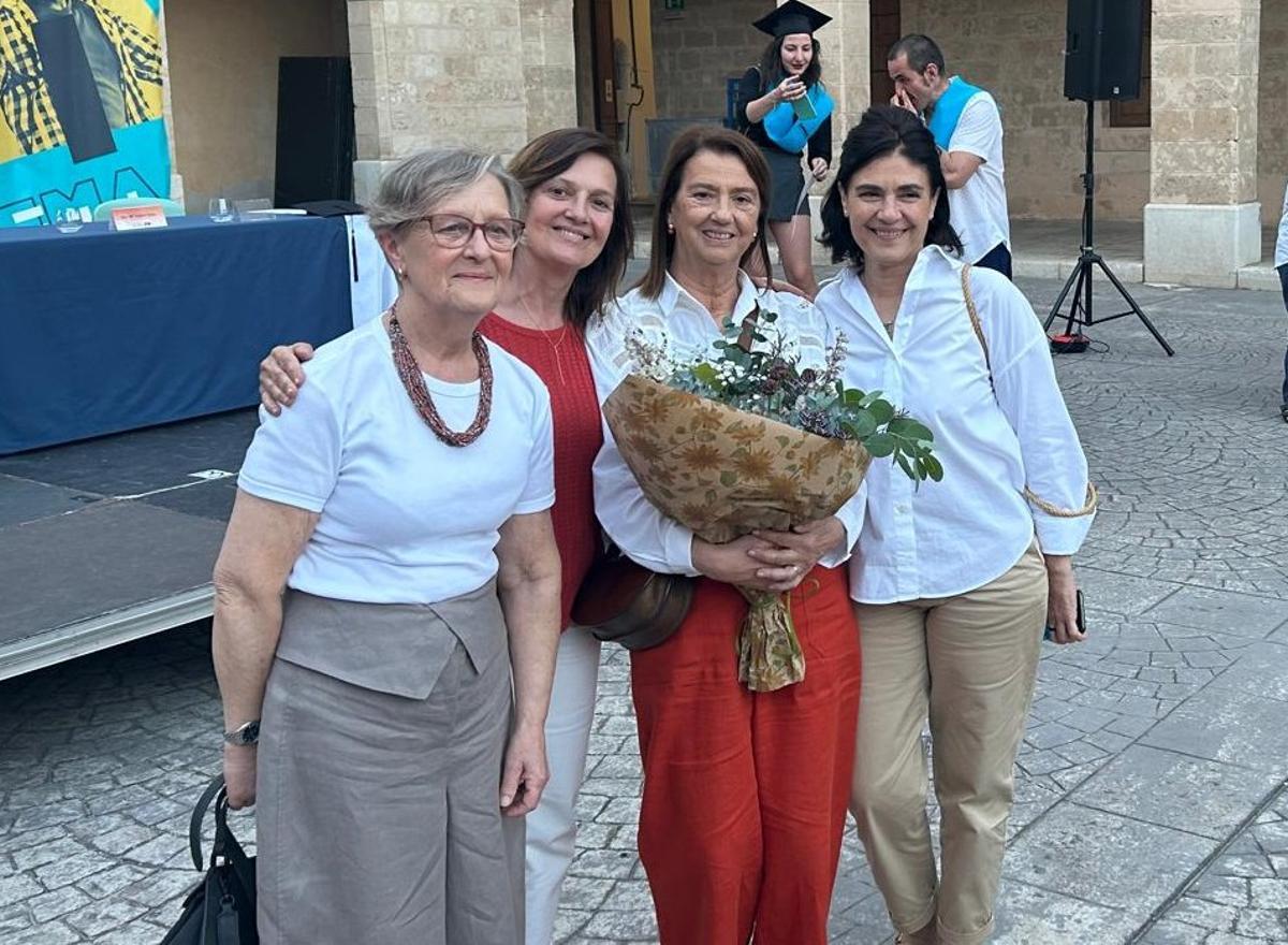 Olga Calderari, Maribel González, Dolores Llamas, Carmen García.